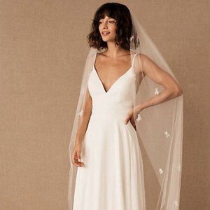 A.B. Ellie Rosalba Chapel-length Ivory Veil